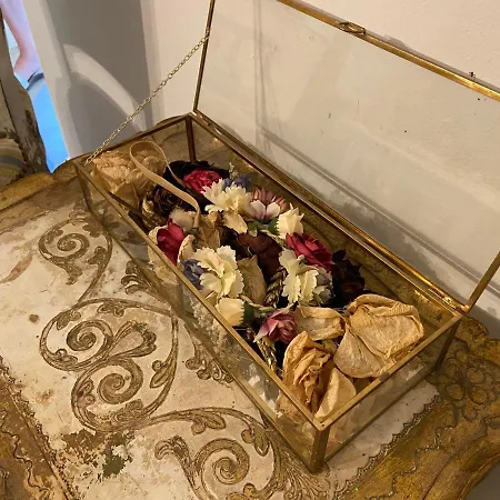 Maison 1823 - De Charme A Bed & Breakfast Garons