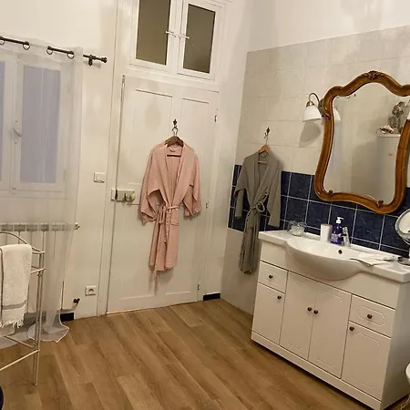 Maison 1823 - De Charme A Bed & Breakfast